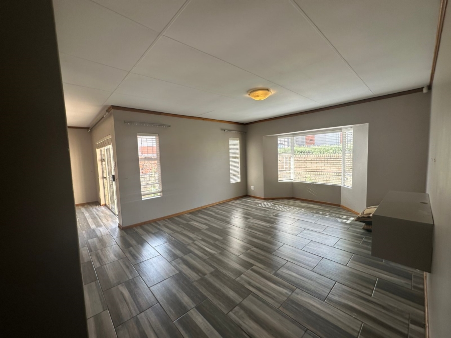 To Let 3 Bedroom Property for Rent in Pentagon Park Free State